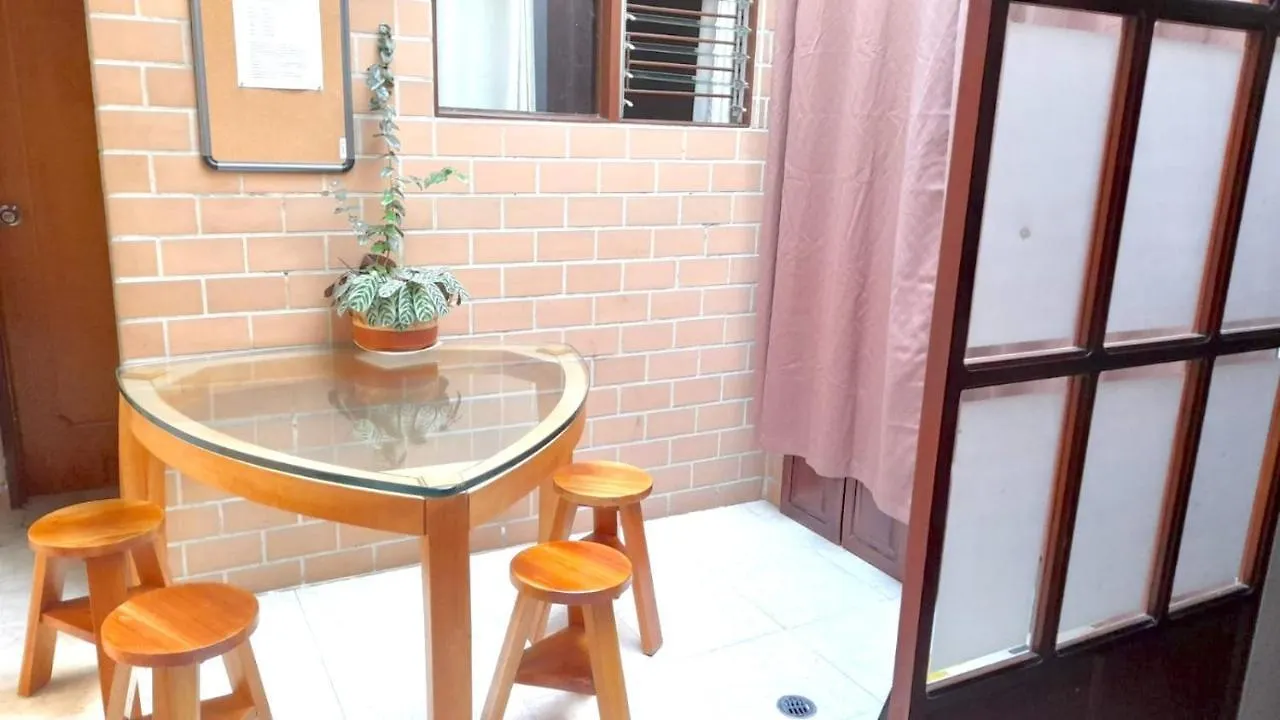 Hostal Saveva Para Grupos Familias Estudiantes Y Deportistas Medellin