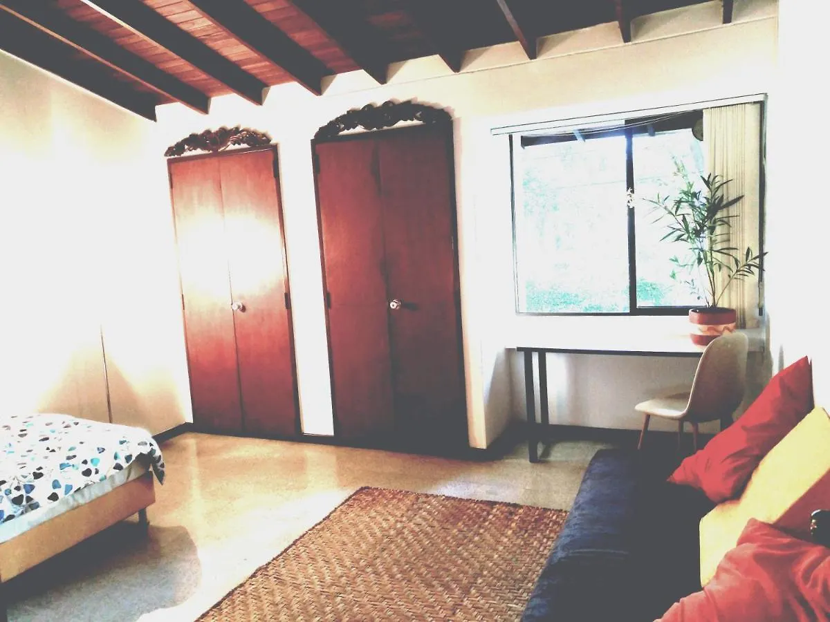 Hostal Saveva Para Grupos Familias Estudiantes Y Deportistas Medellin Colombia