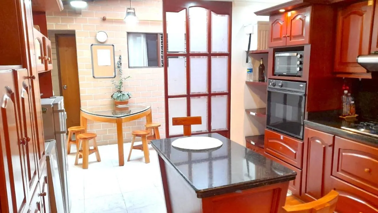 Holiday home Hostal Saveva Para Grupos Familias Estudiantes Y Deportistas Medellin