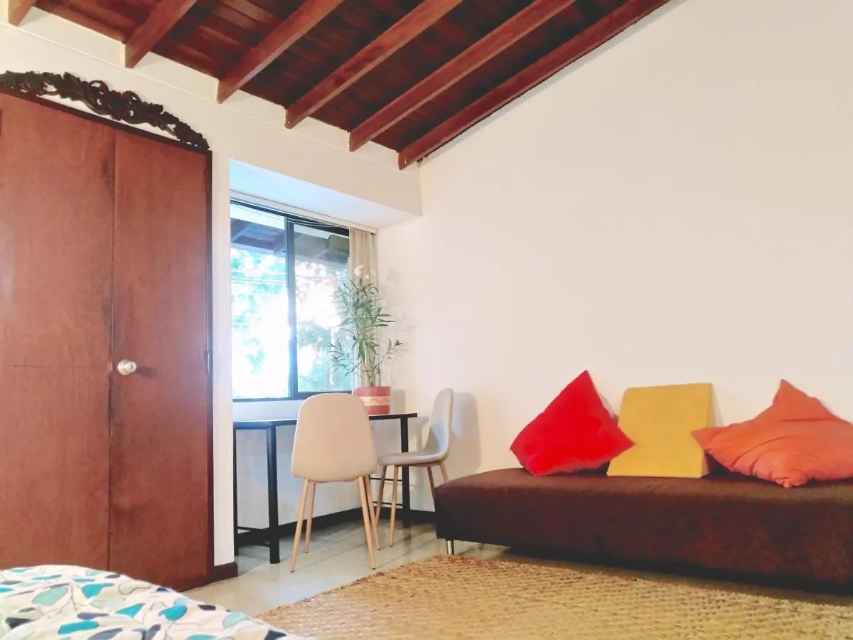 Hostal Saveva Para Grupos Familias Estudiantes Y Deportistas Medellin Holiday home